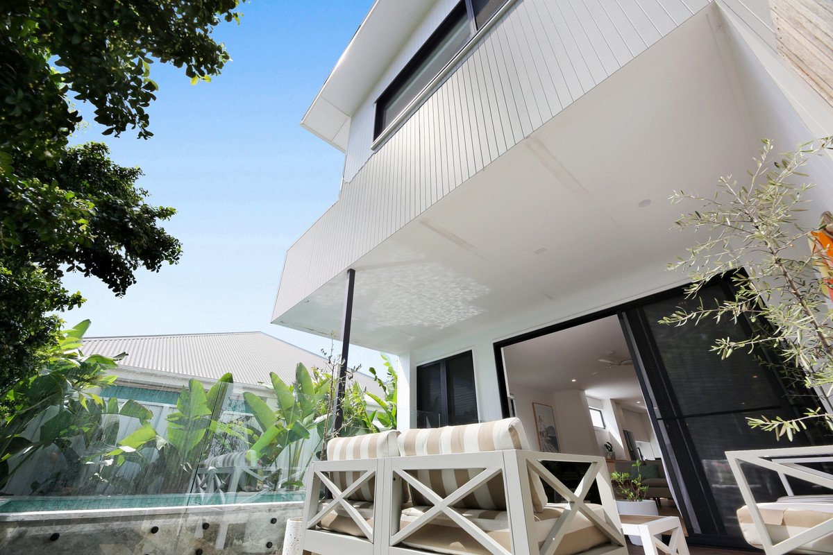 2/9 Albion Avenue Miami 14