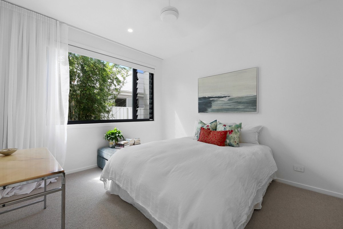 2/9 Albion Avenue Miami 22