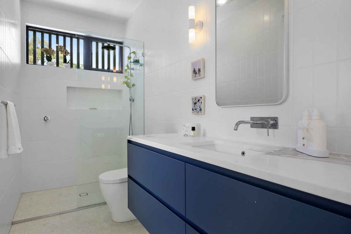 2/9 Albion Avenue Miami 23