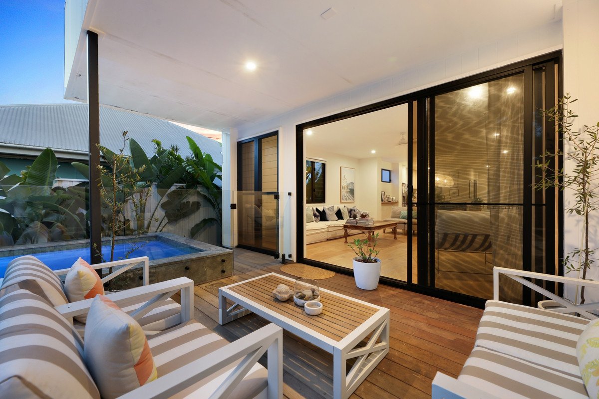 2/9 Albion Avenue Miami 27