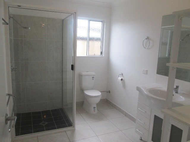 2/9 Amarula Drive CANNONVALE 7