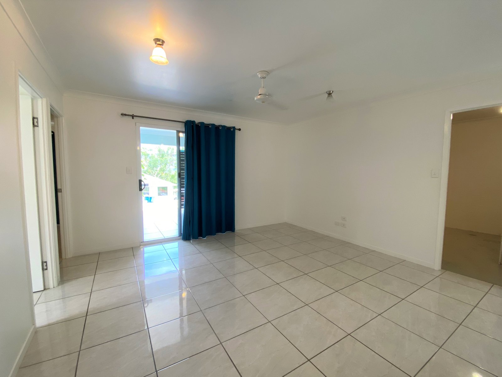 2/9 Amarula Drive CANNONVALE 4