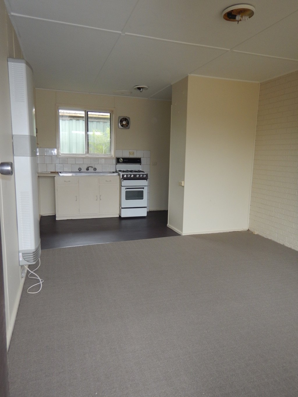 2/9 Aminya Avenue DELACOMBE 2