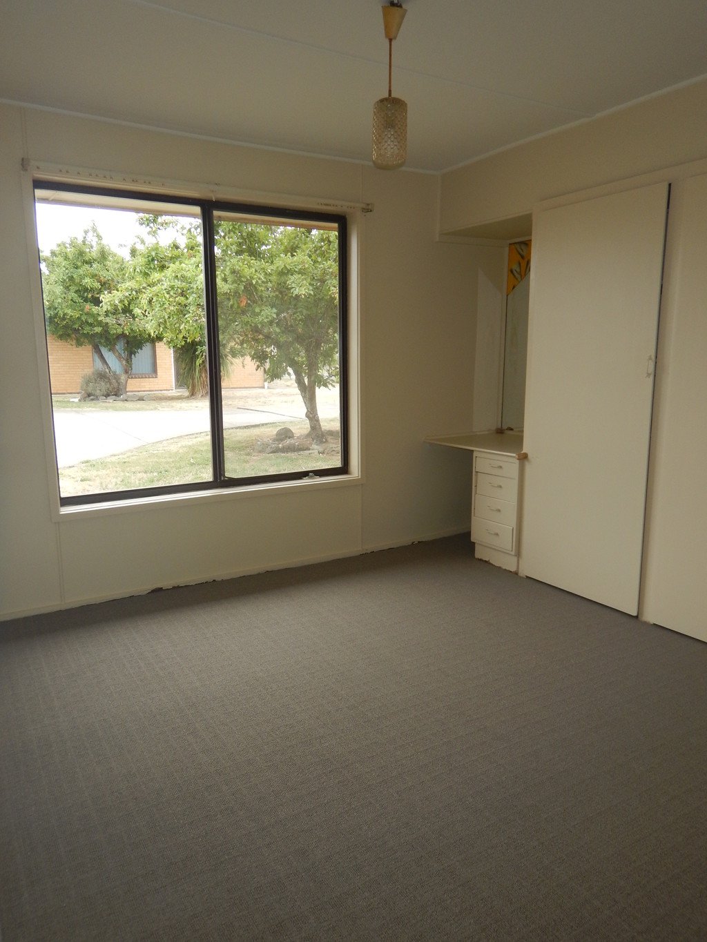 2/9 Aminya Avenue DELACOMBE 5