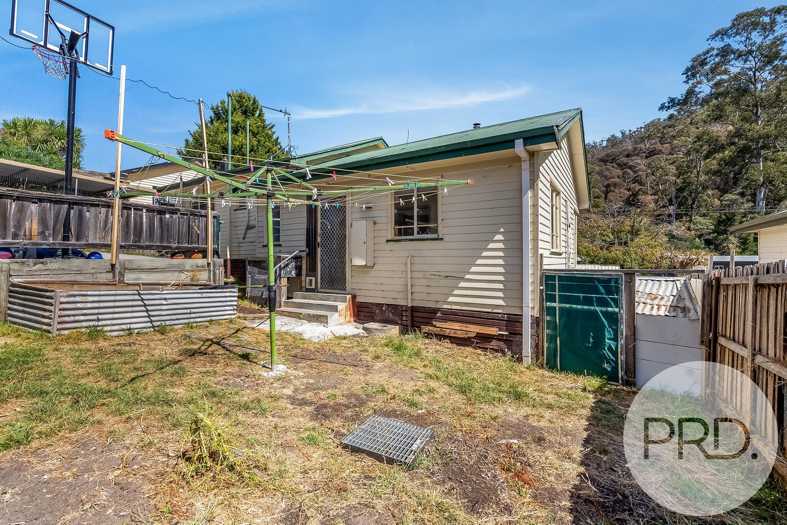 29 Arunta Crescent CHIGWELL 12