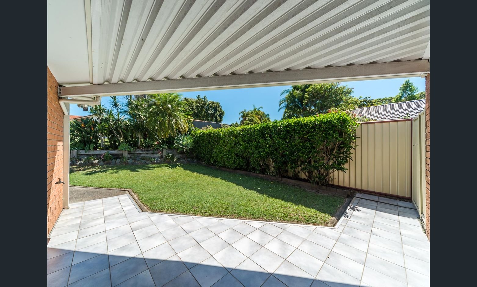 2/9 Ash Court ARUNDEL 12