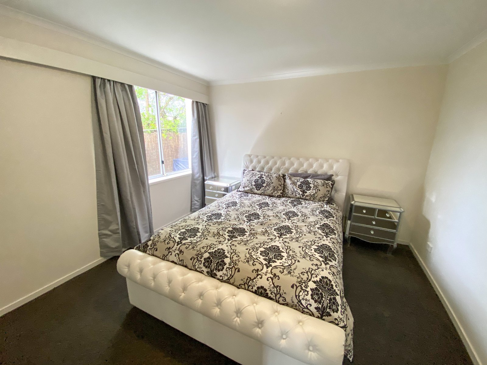 2/9 Augusta Road NEW TOWN 8