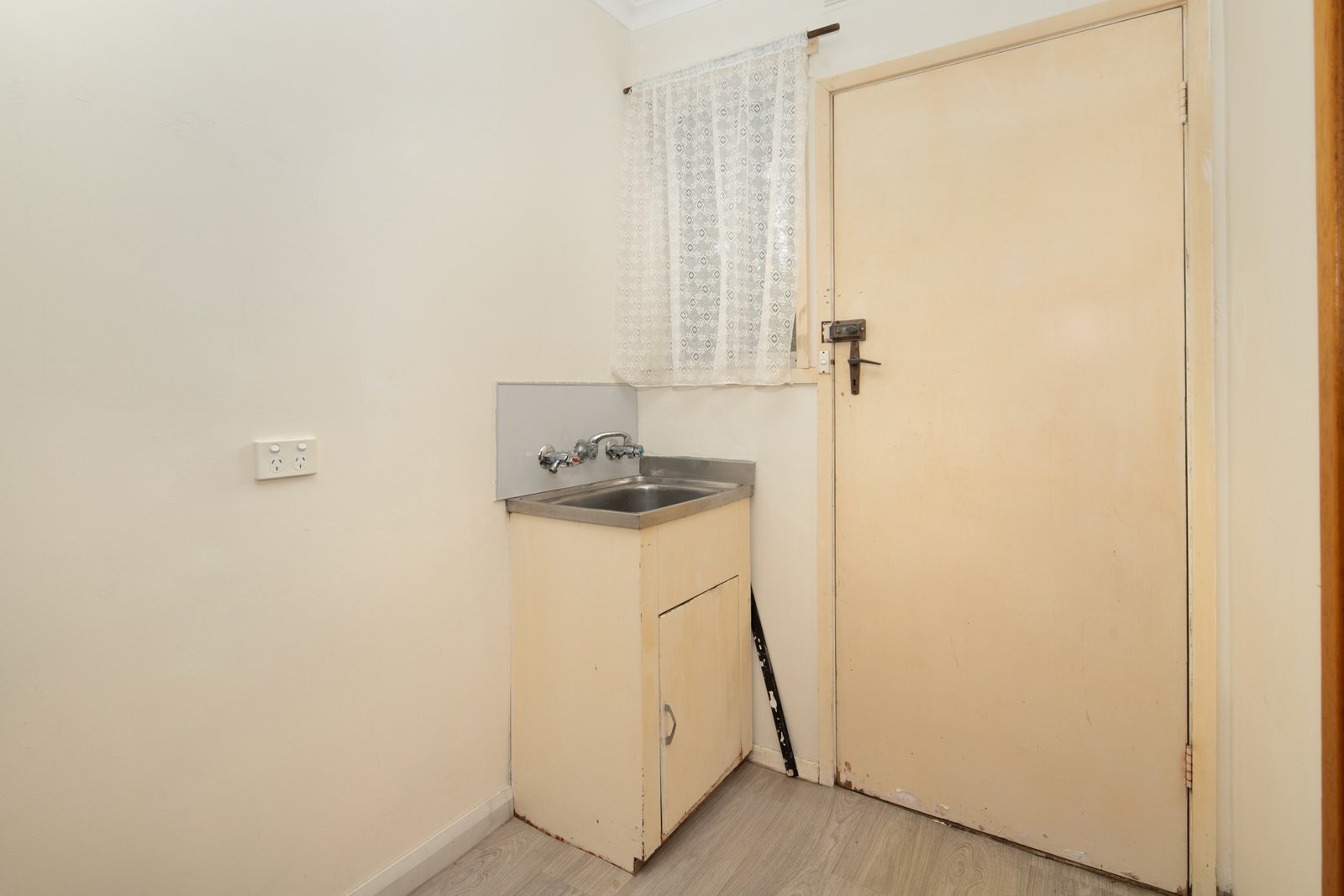 2/9 Bala Street SEBASTOPOL 7