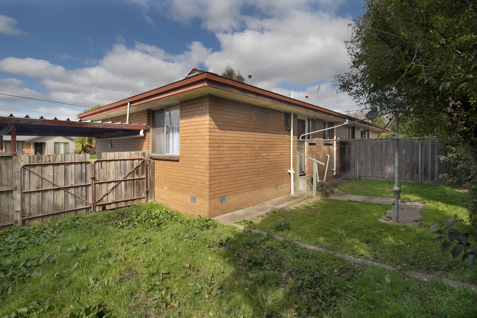 2/9 Bala Street SEBASTOPOL 8
