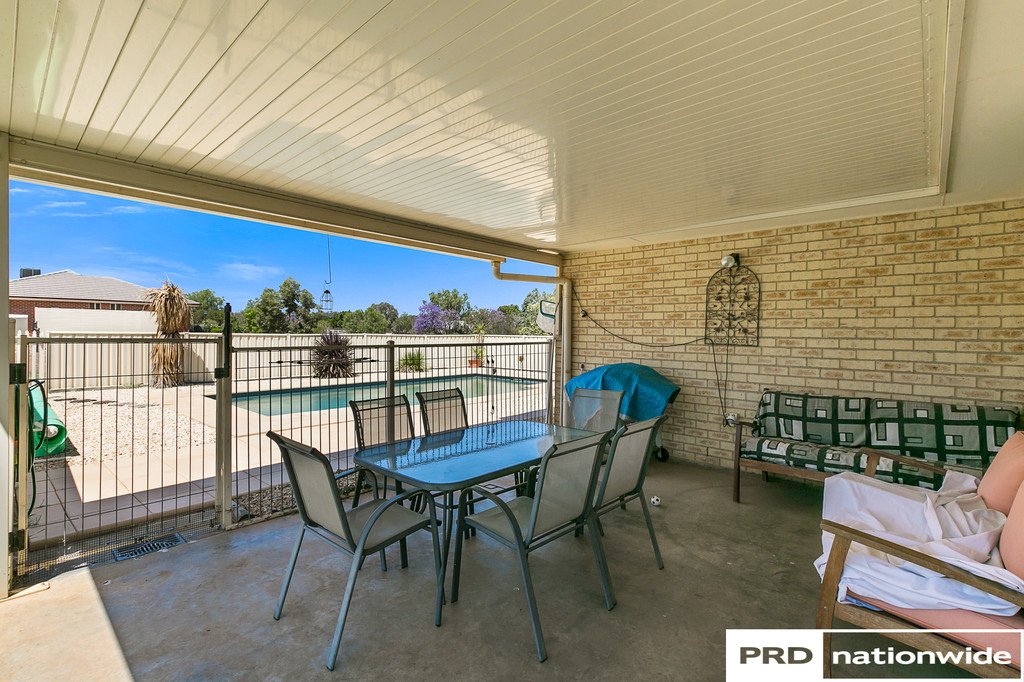 29 Barrington Drive TAMWORTH 4