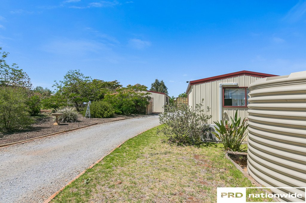 29 Barrington Drive TAMWORTH 23