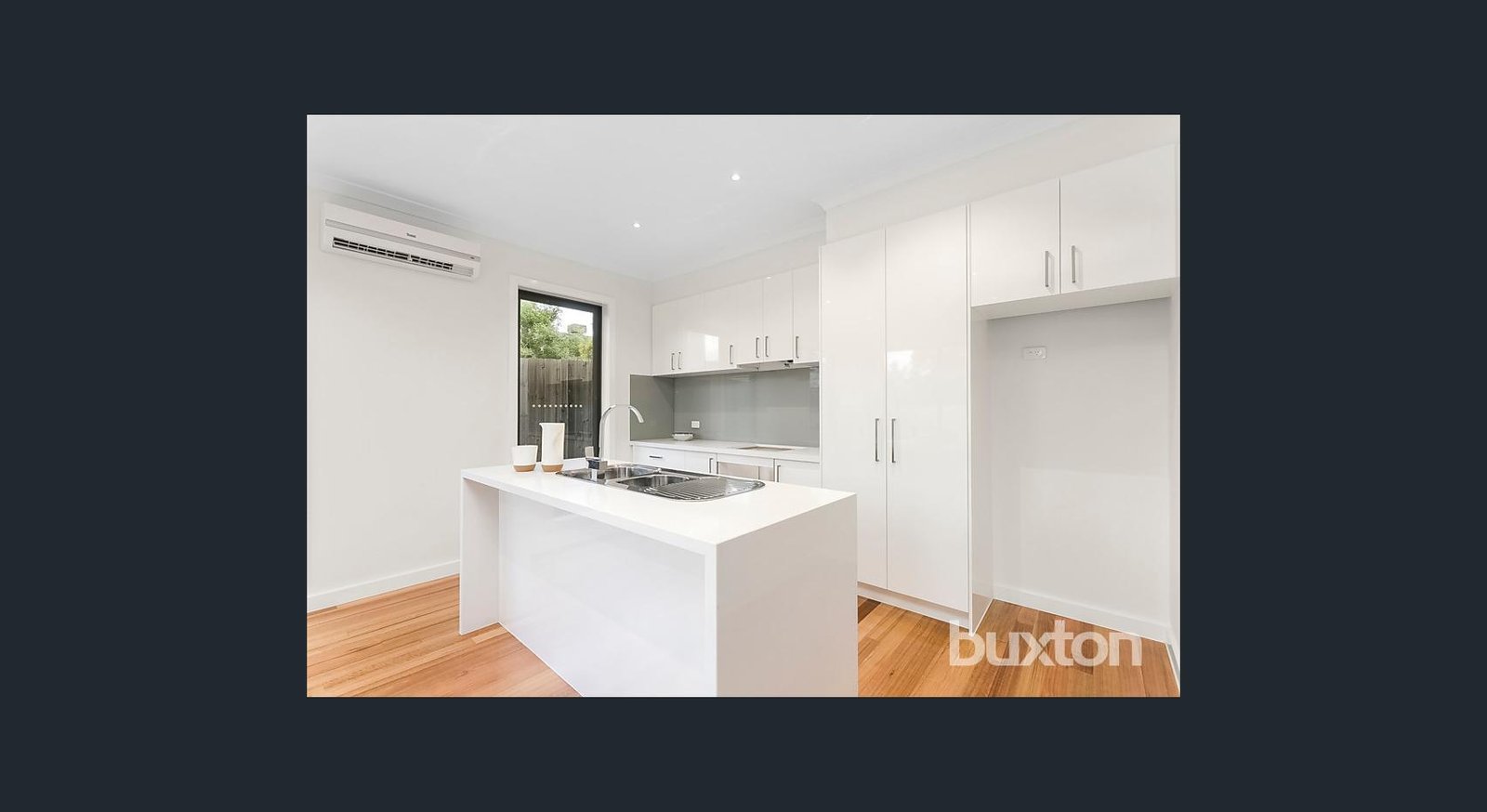 Gallery: 2/9 Batesford Road