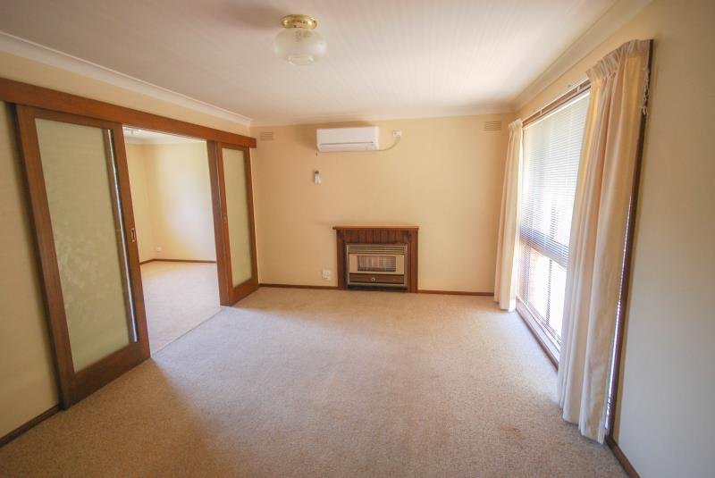 29 Bavaria Street TOLLAND 2