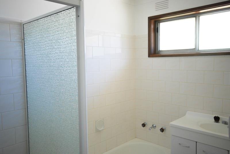 29 Bavaria Street TOLLAND 4