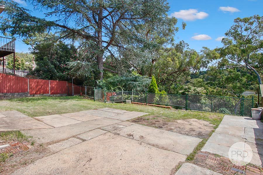 29 Belmore Rd  PEAKHURST 2