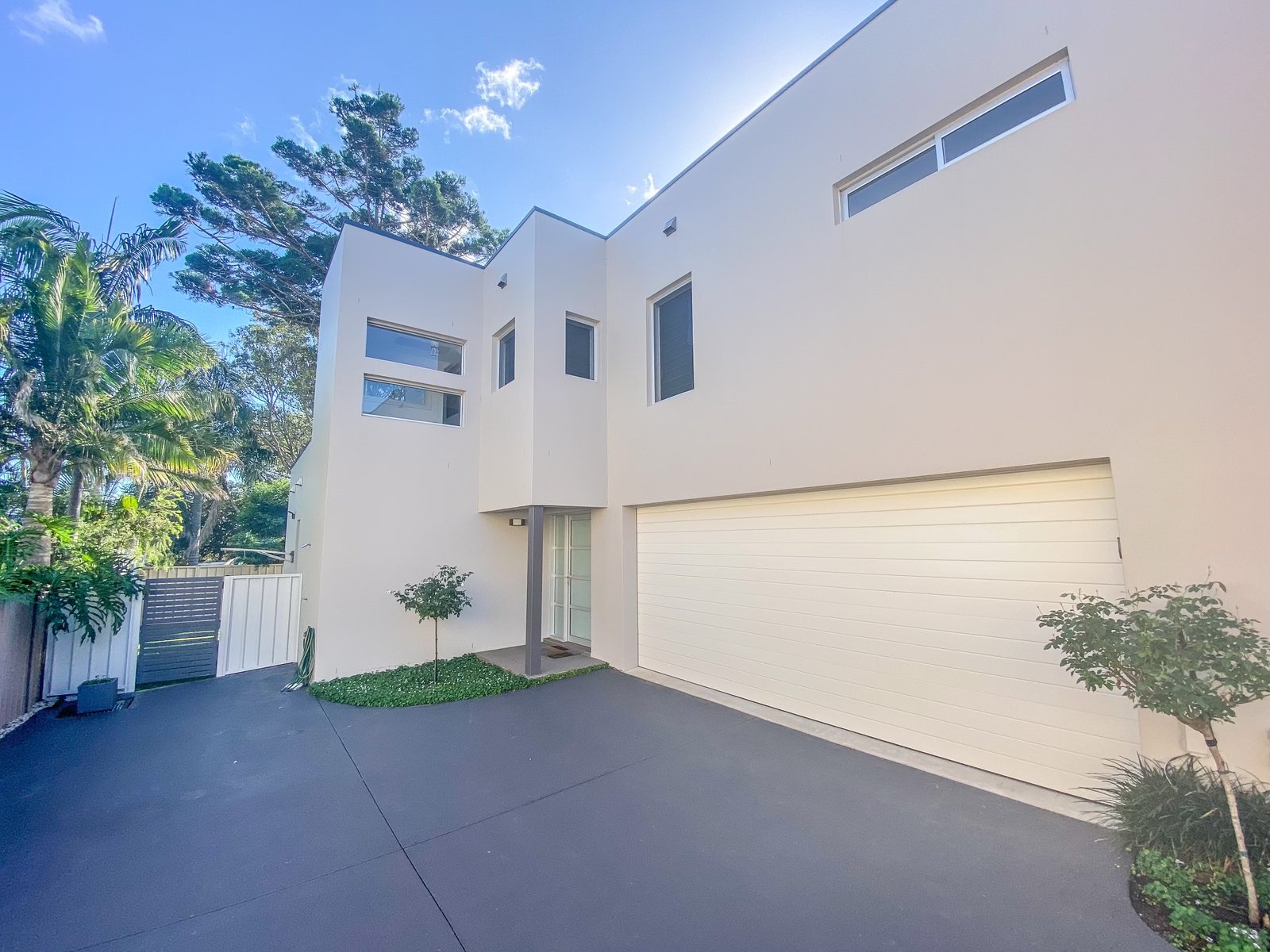 2/9 Bent Street FINGAL BAY 2