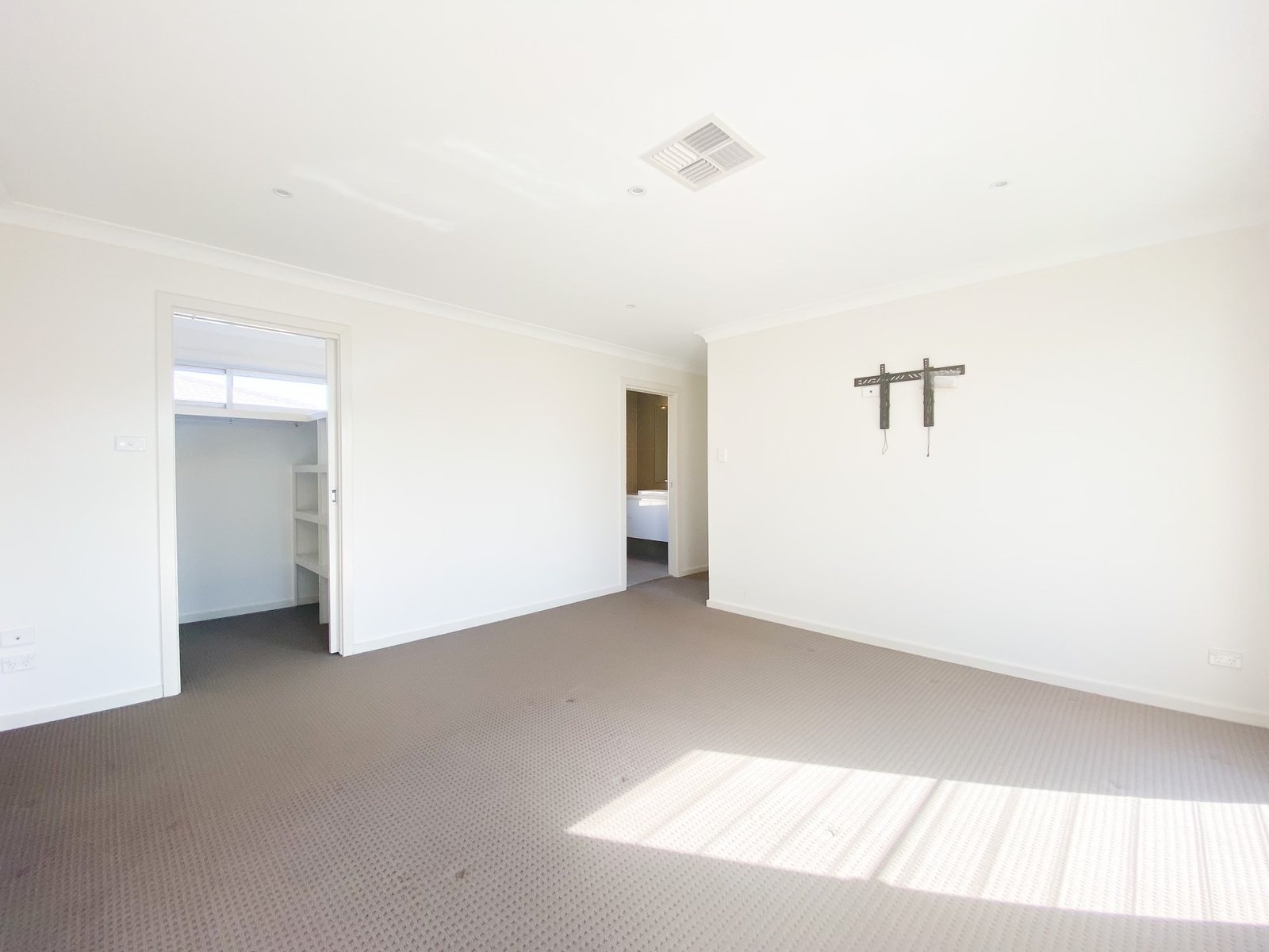 2/9 Bent Street FINGAL BAY 7