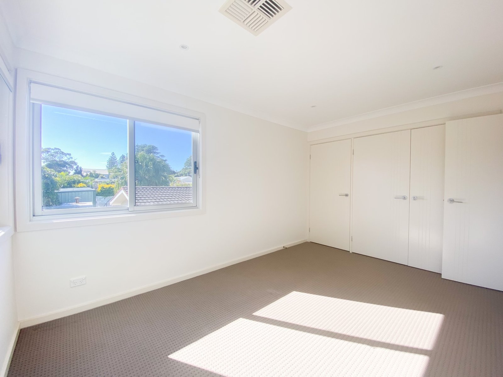 2/9 Bent Street FINGAL BAY 9