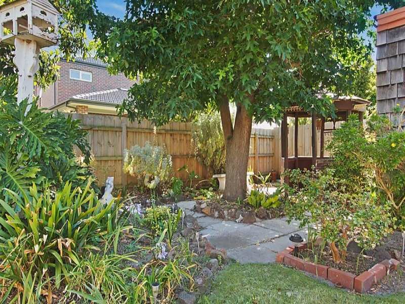 Gallery: 29 Besant Street