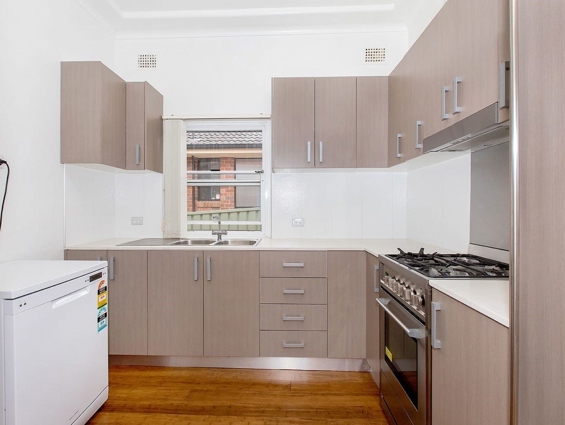 29 Bimbadeen Avenue MIRANDA 3