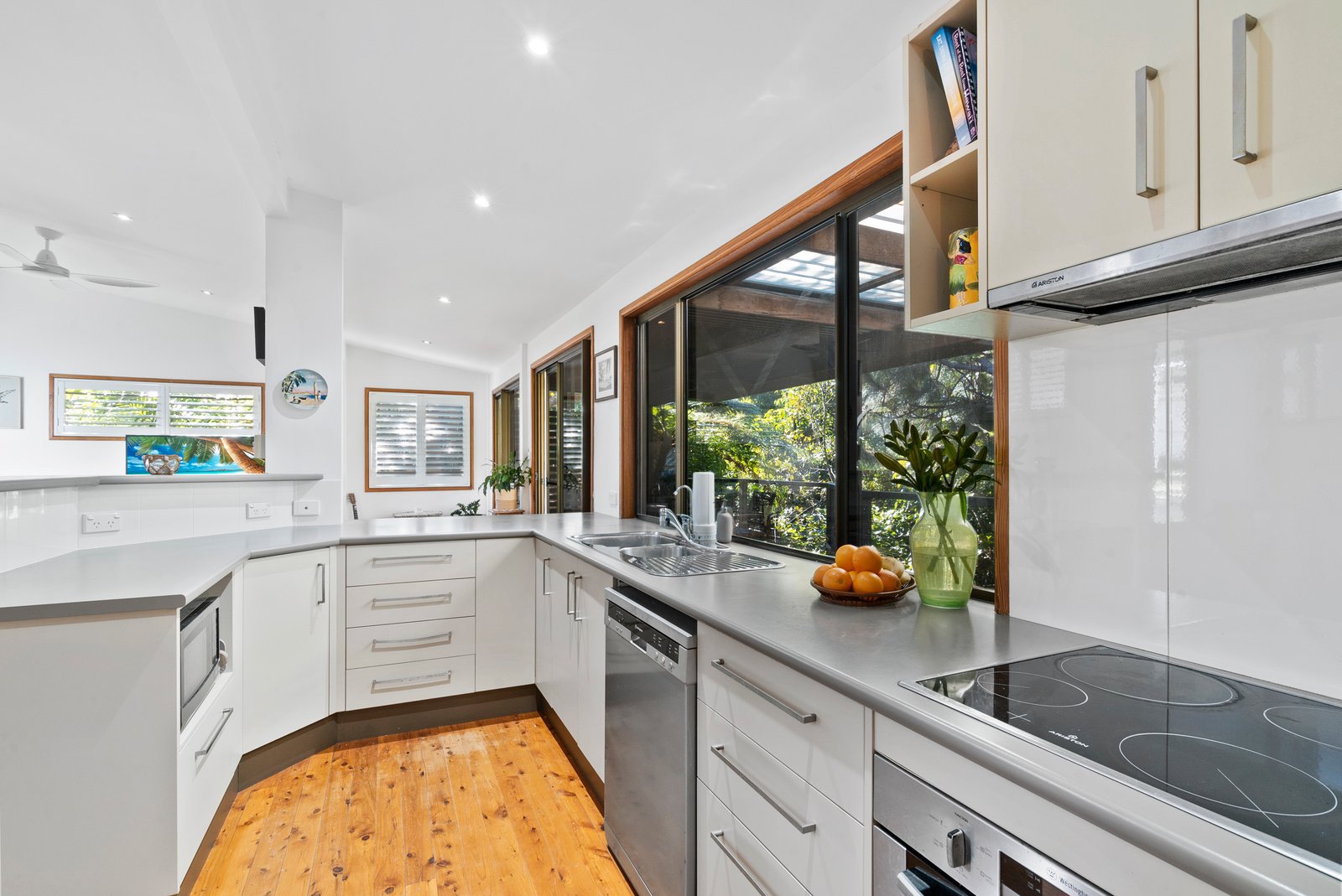 29 Bob Barnard Drive TUGUN 10