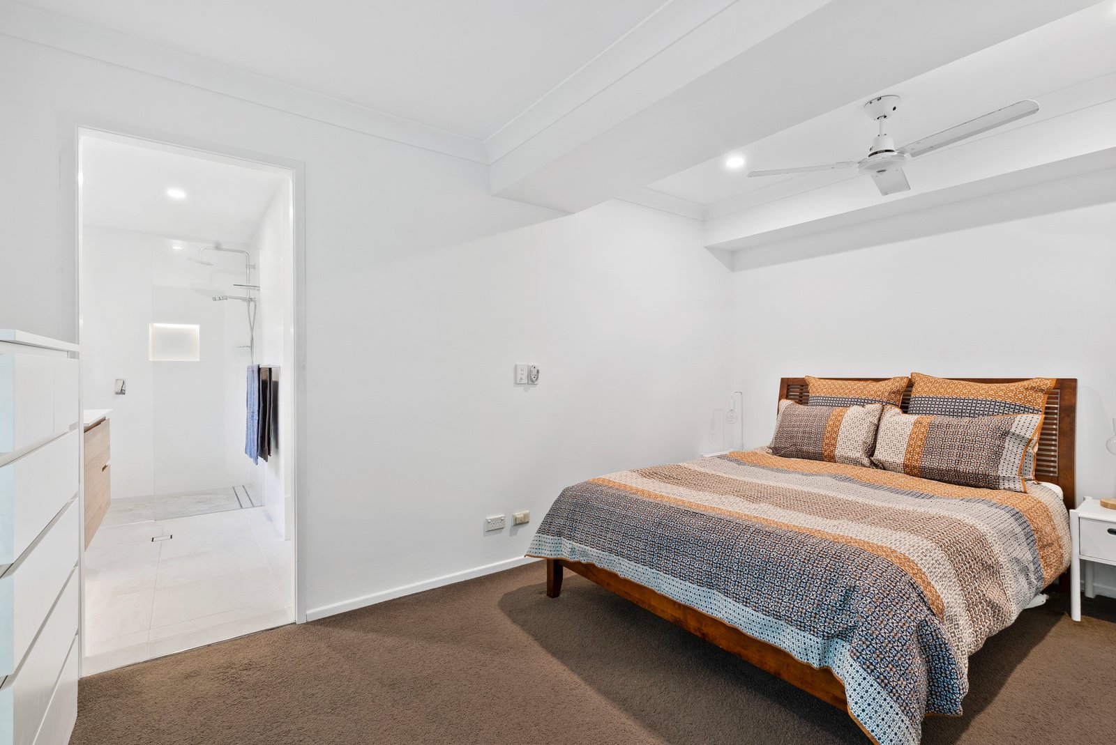 29 Bob Barnard Drive TUGUN 12