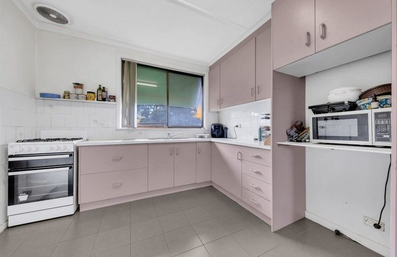 Gallery: 29 Camellia Crescent
