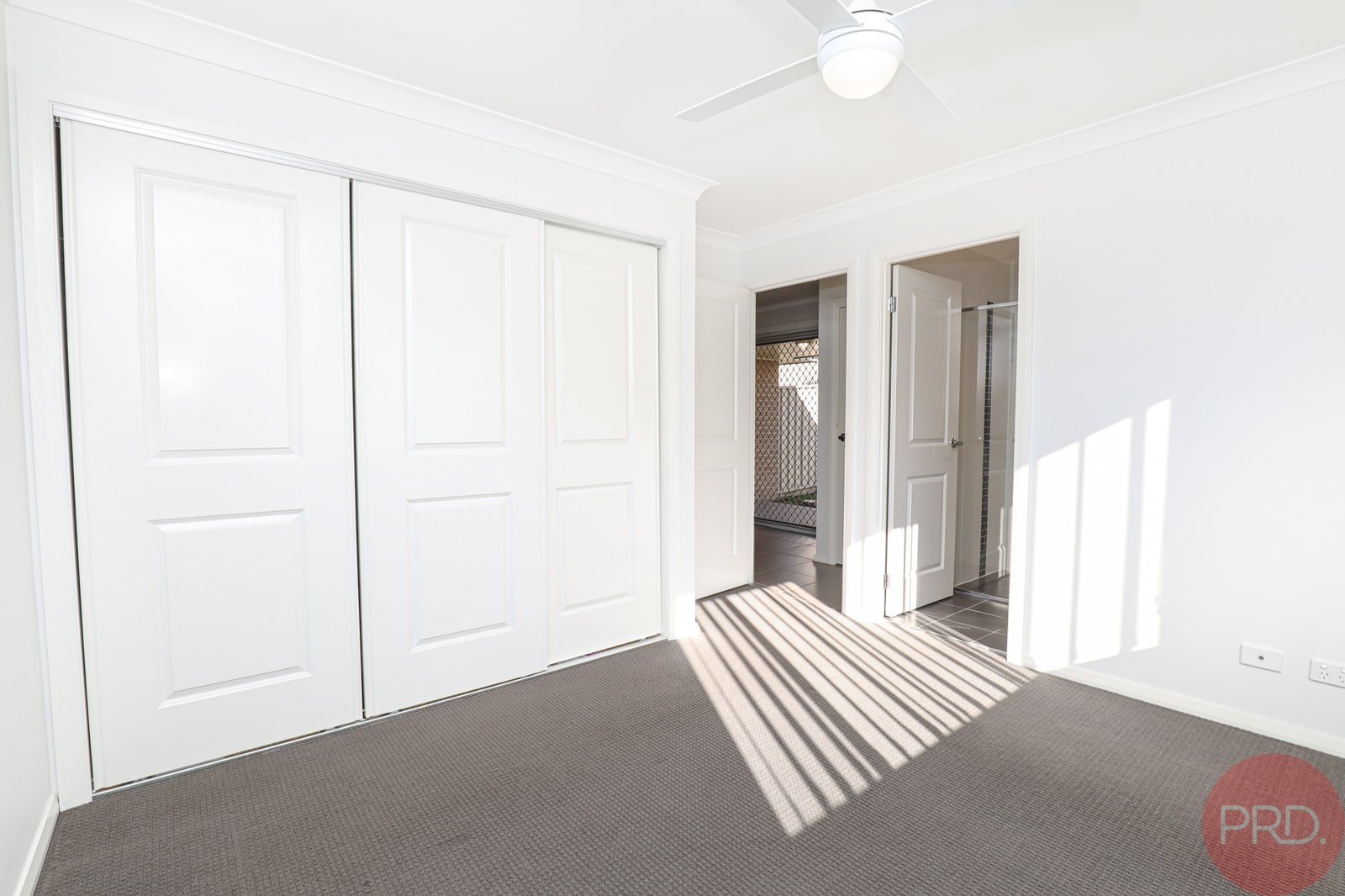 29 Carnarvon Circuit EAST MAITLAND 9