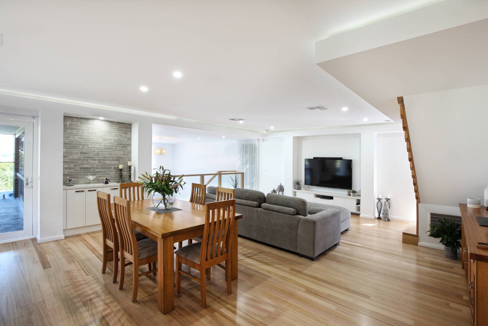 Real Estate and Property in 29 Castles Crescent, Kyneton, VIC