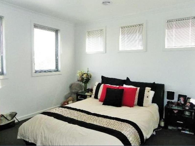 Gallery: 29 Castley Street
