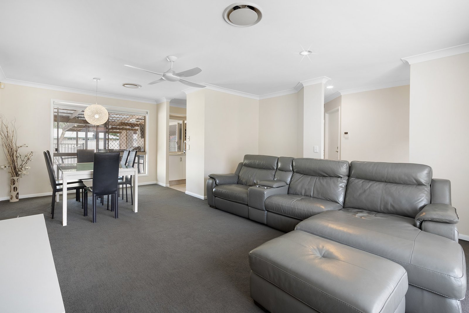 29 Cathedral Avenue MOLENDINAR 11