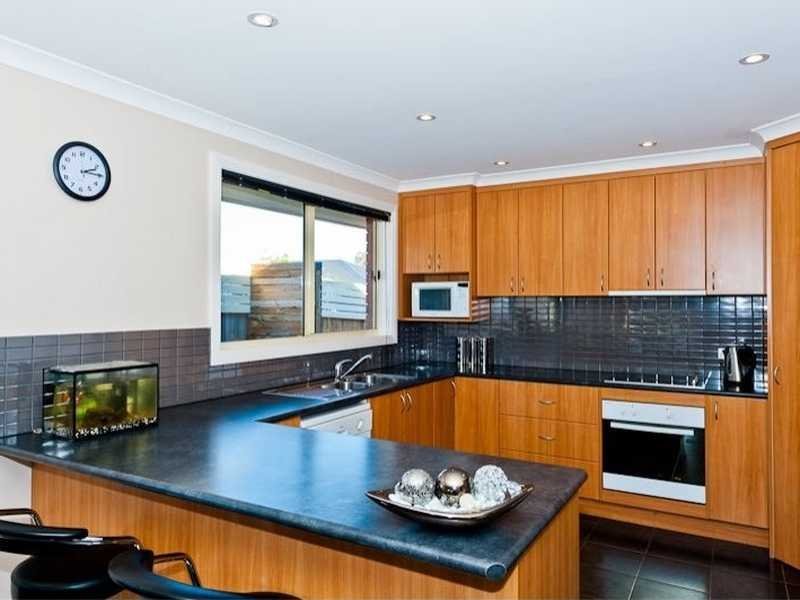 29 Cavenor Drive OAKDOWNS 3