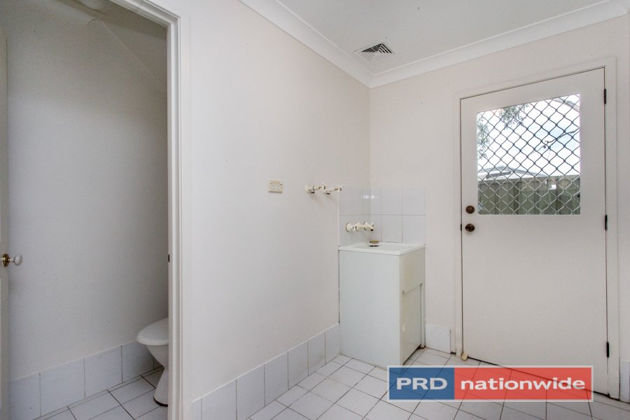 29 Coolabah Crescent GLENMORE PARK 11