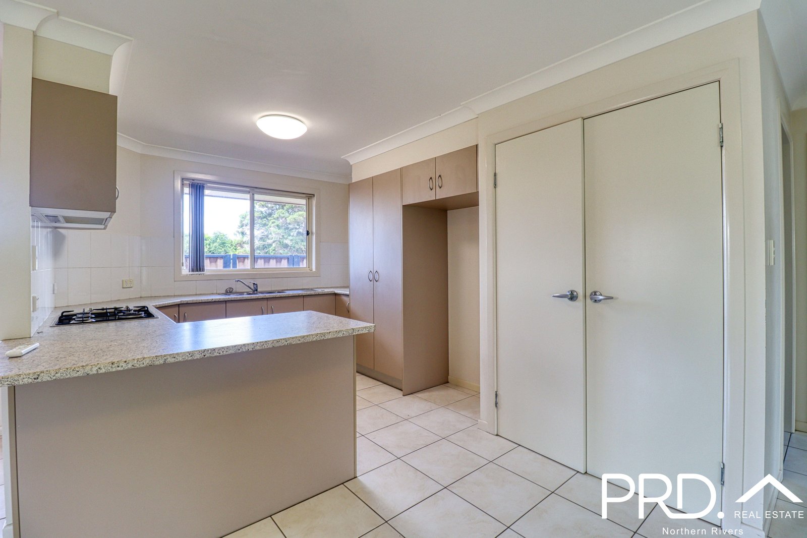 2/9 Cope Street CASINO 3