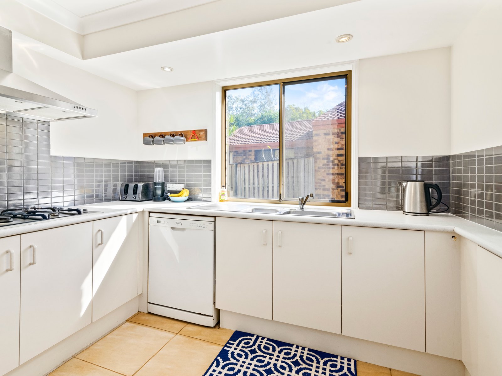 29 Cosmos Court ELANORA 4