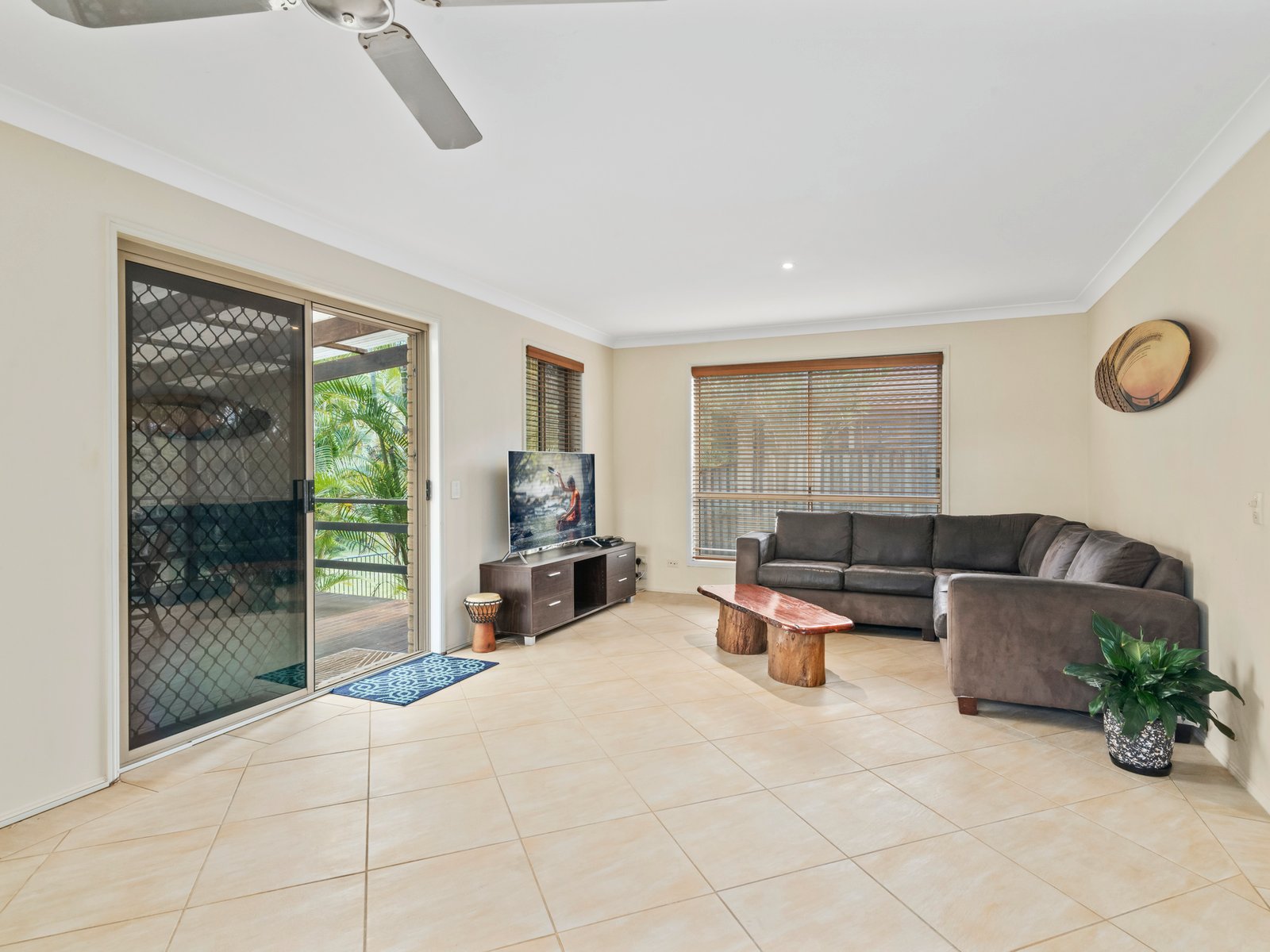 29 Cosmos Court ELANORA 6