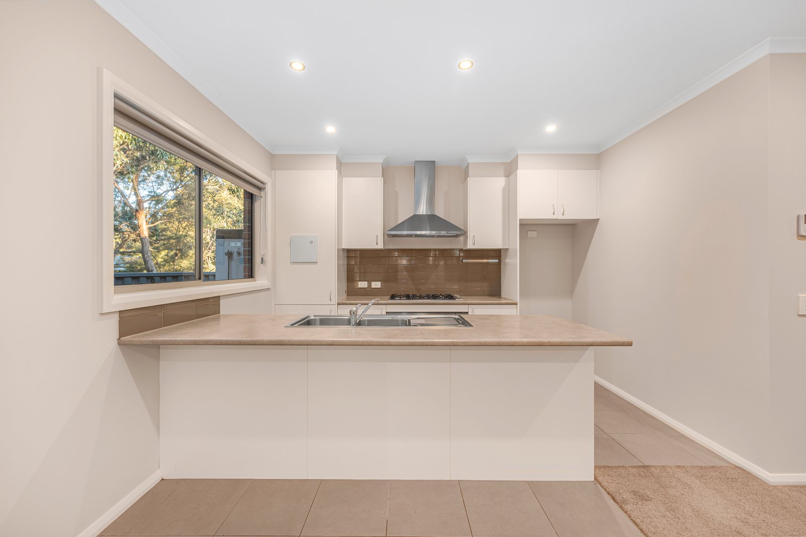 Gallery: 2/9 Creek View Close