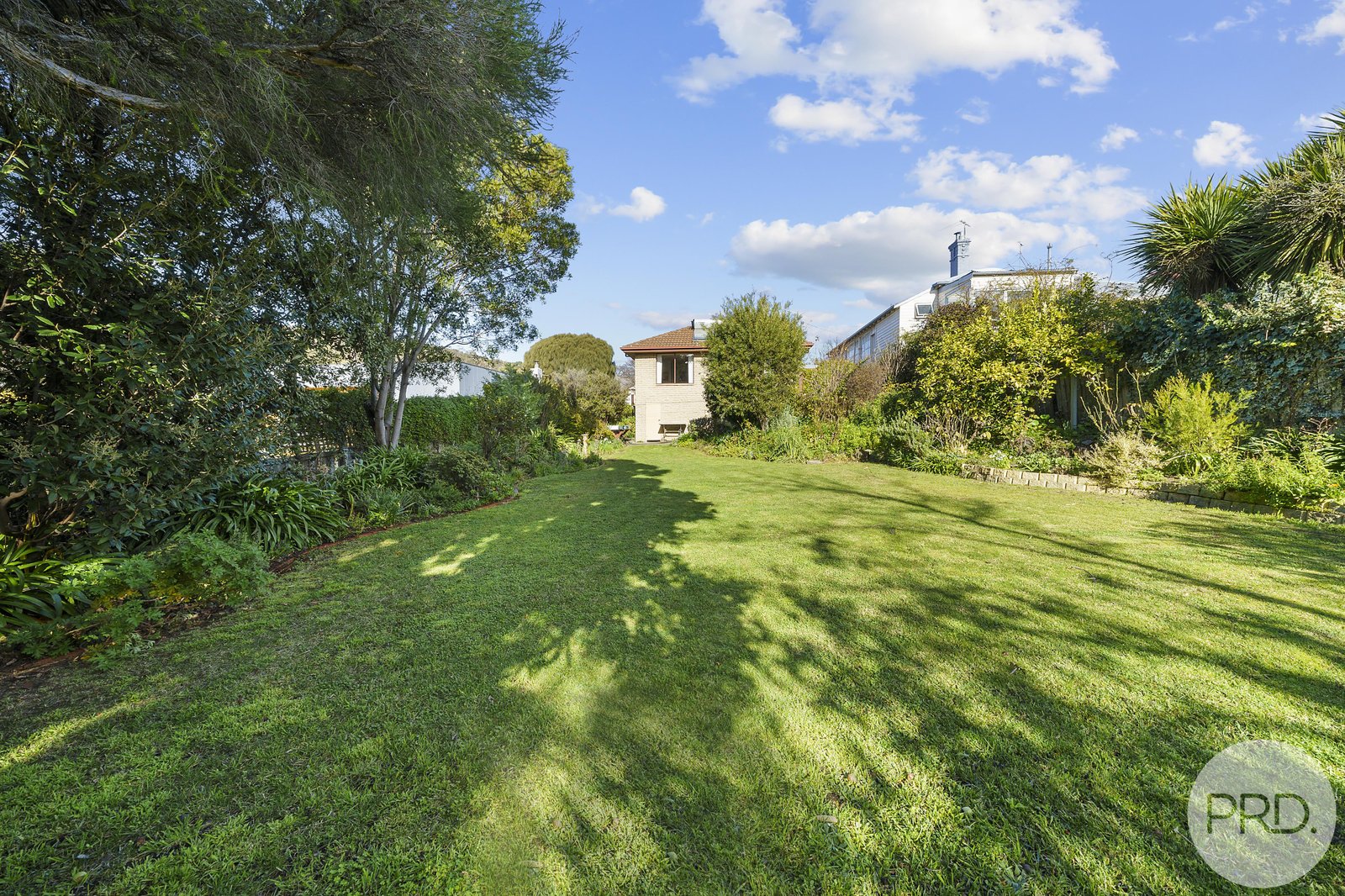 2/9 Cressy Street NEW TOWN 1