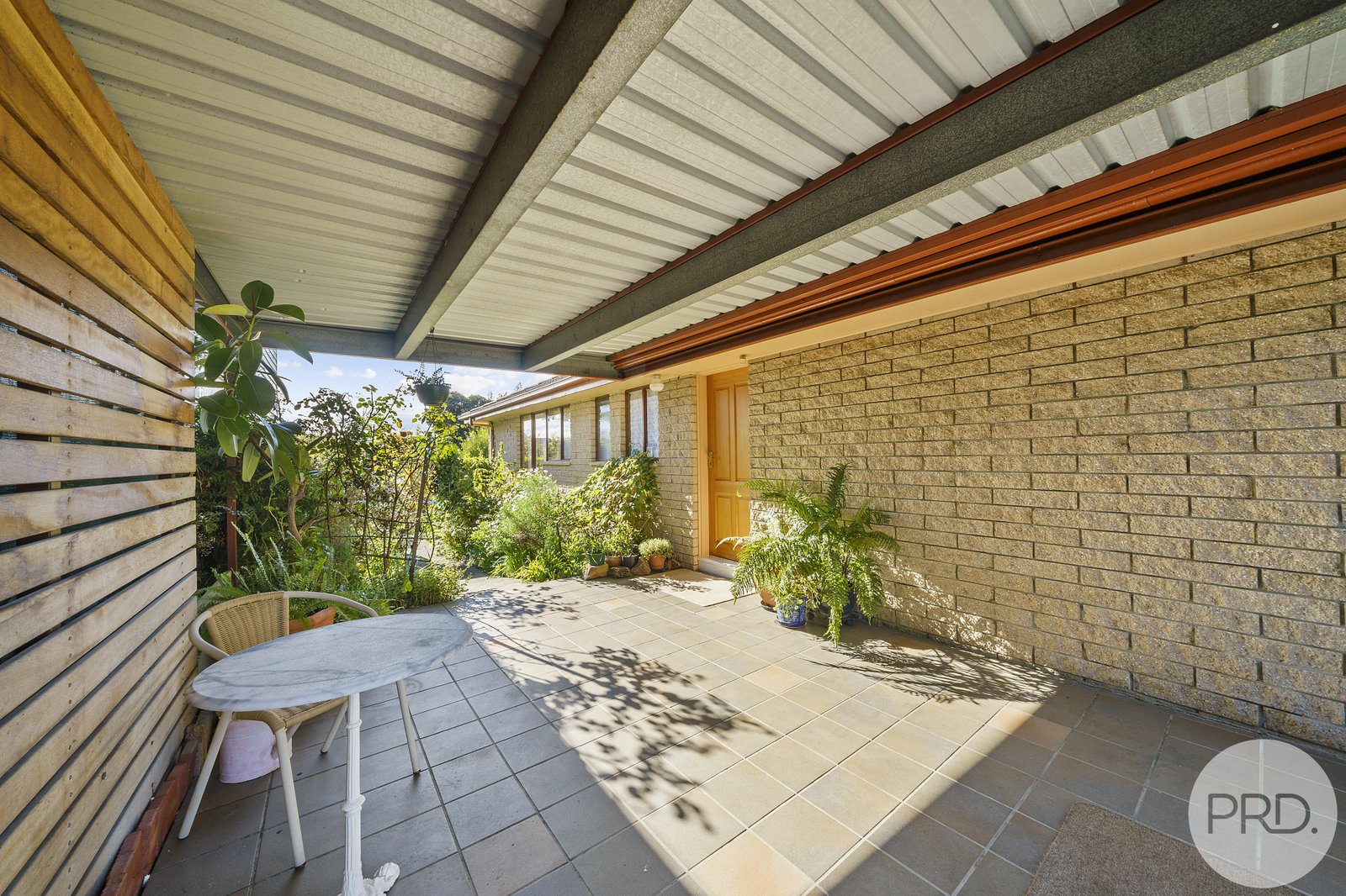 2/9 Cressy Street NEW TOWN 4