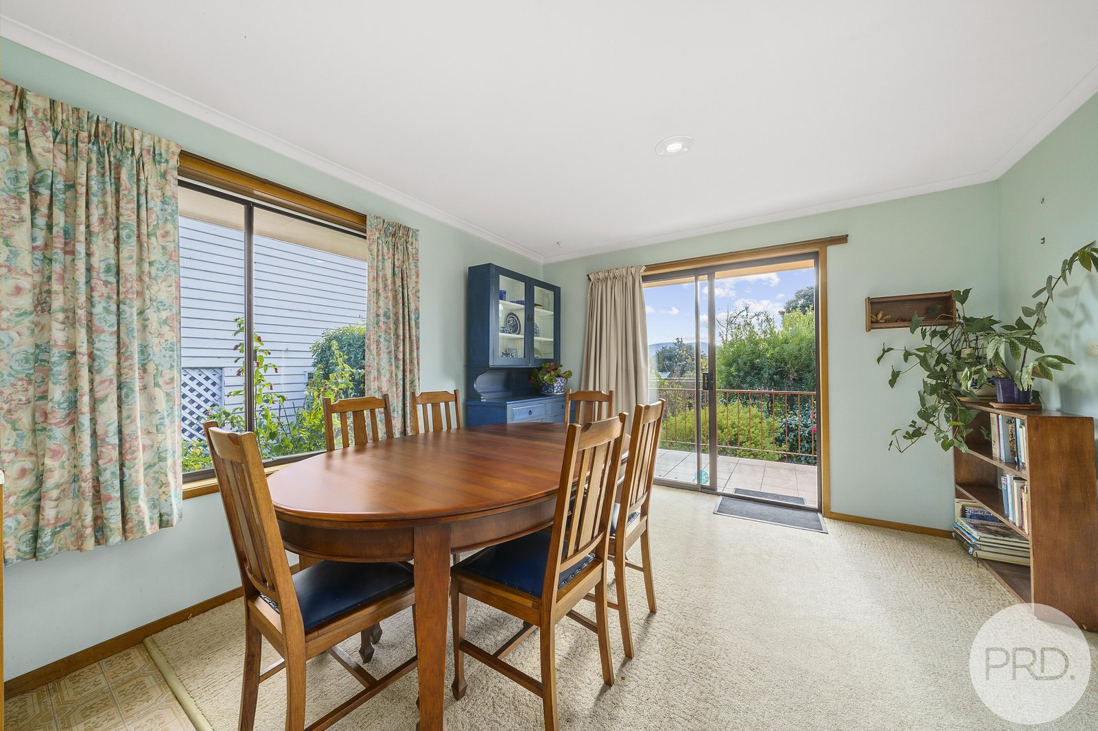 2/9 Cressy Street NEW TOWN 14
