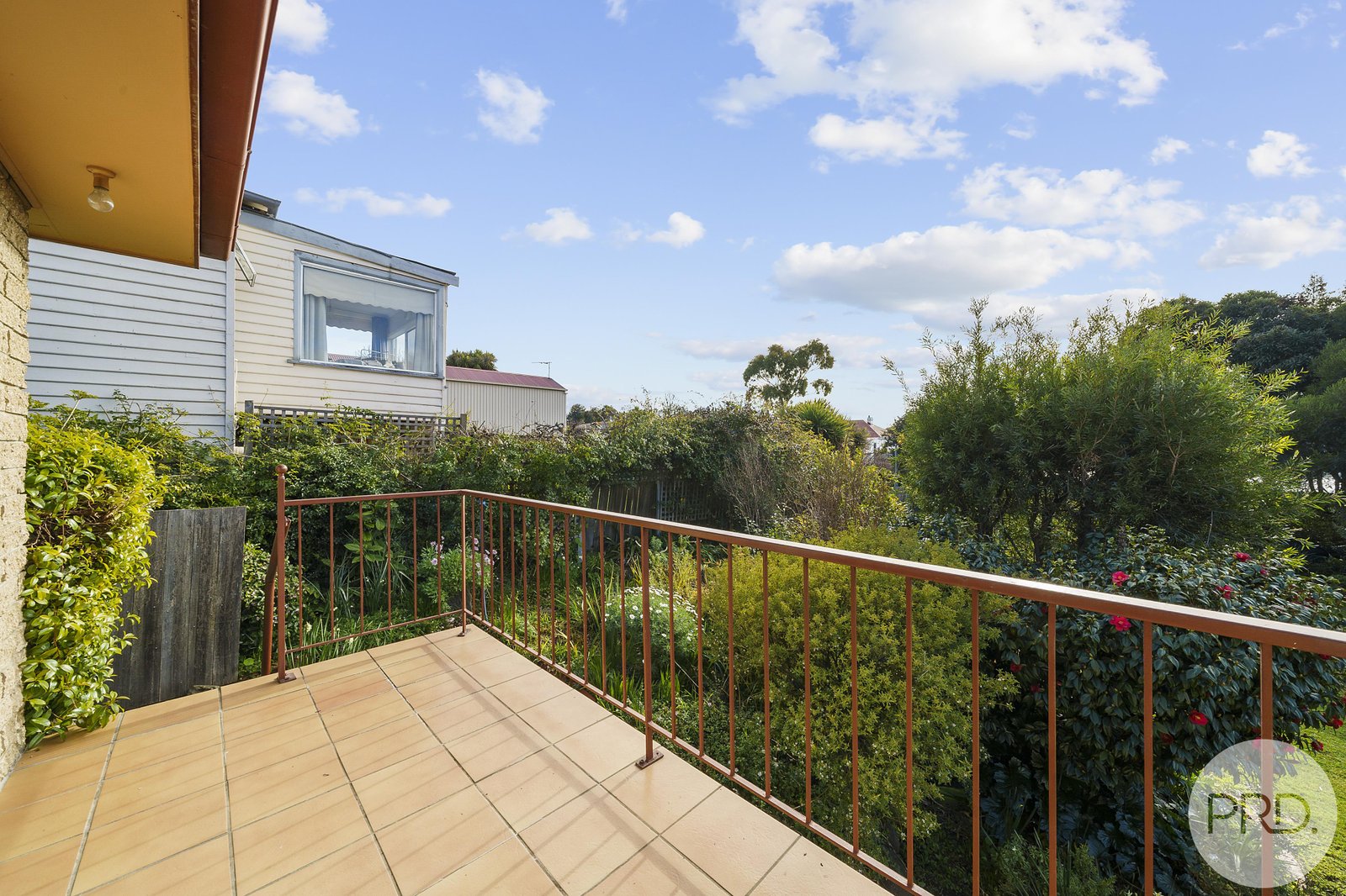 2/9 Cressy Street NEW TOWN 16