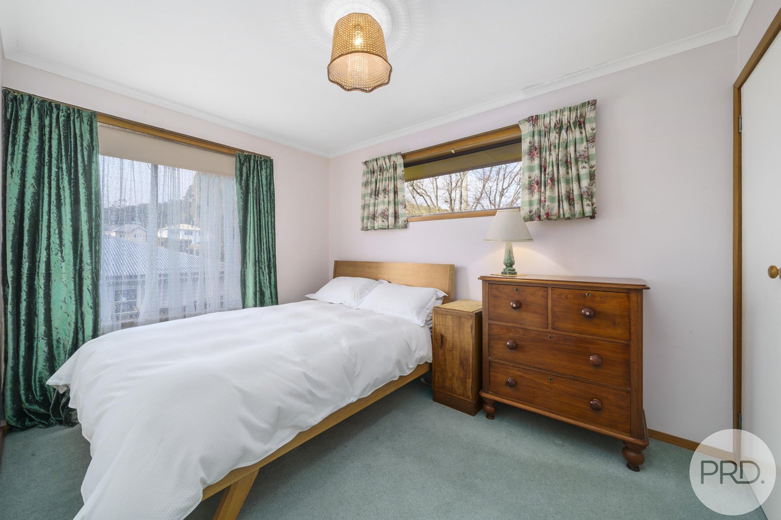 2/9 Cressy Street NEW TOWN 18
