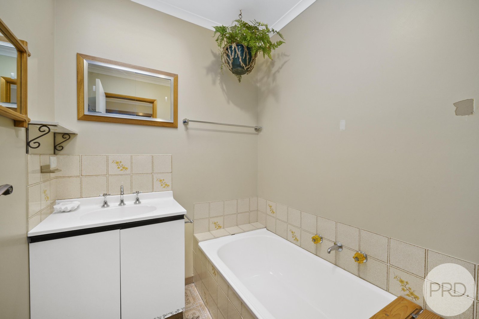 2/9 Cressy Street NEW TOWN 20