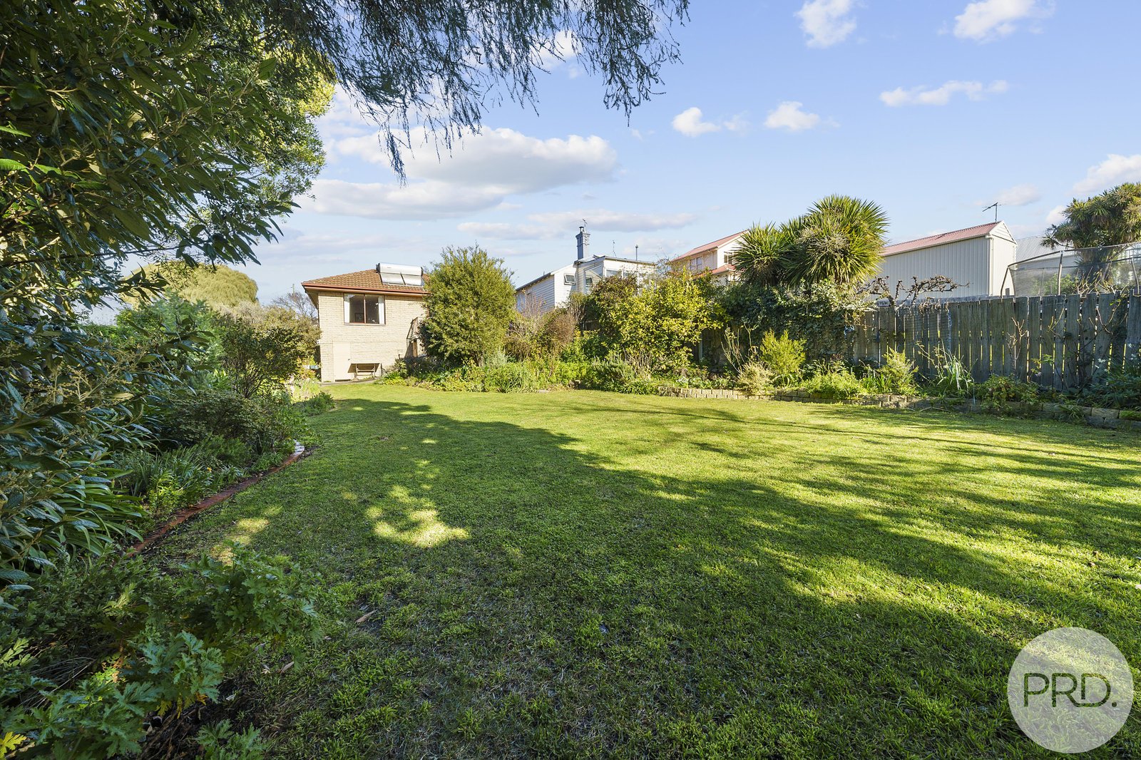 2/9 Cressy Street NEW TOWN 27