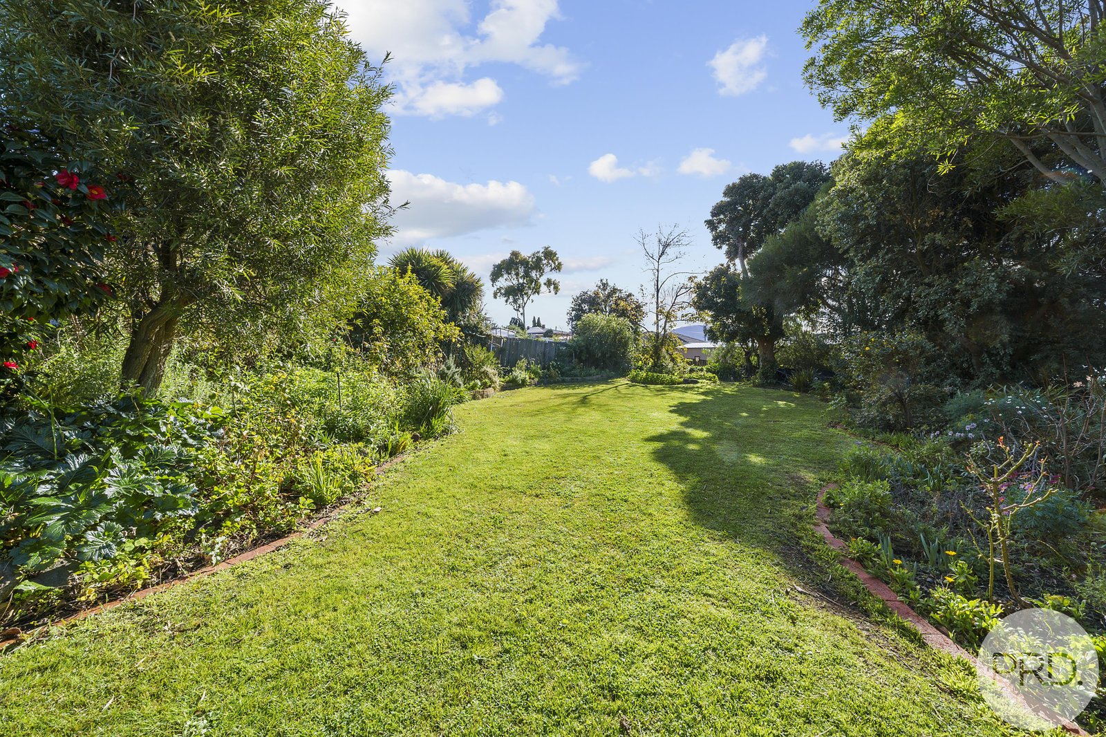 2/9 Cressy Street NEW TOWN 28
