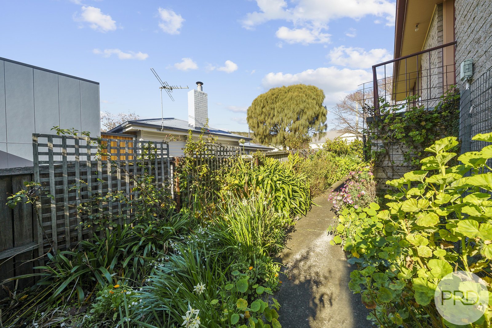 2/9 Cressy Street NEW TOWN 30