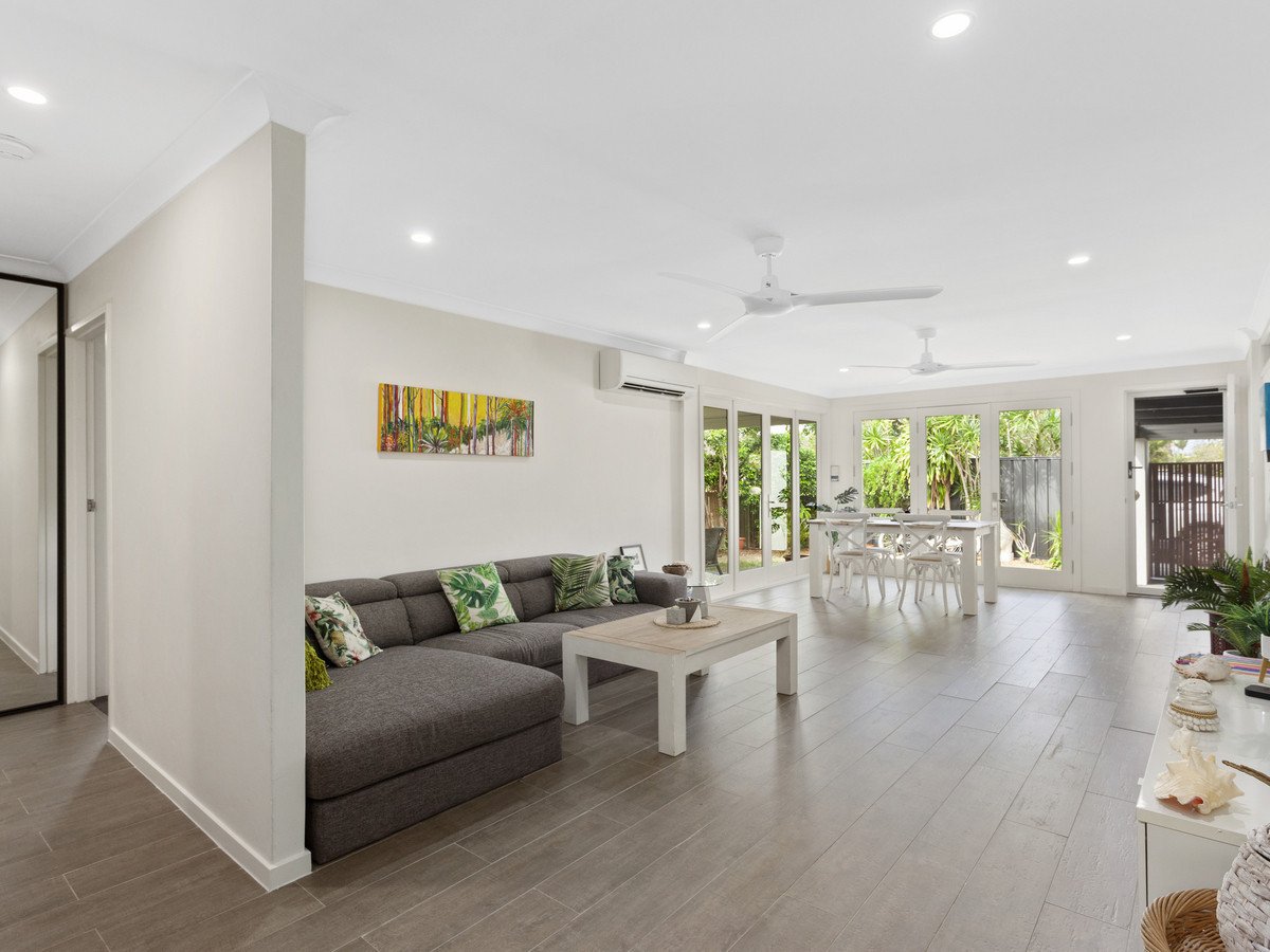 2/9 Crisp Court Miami 2