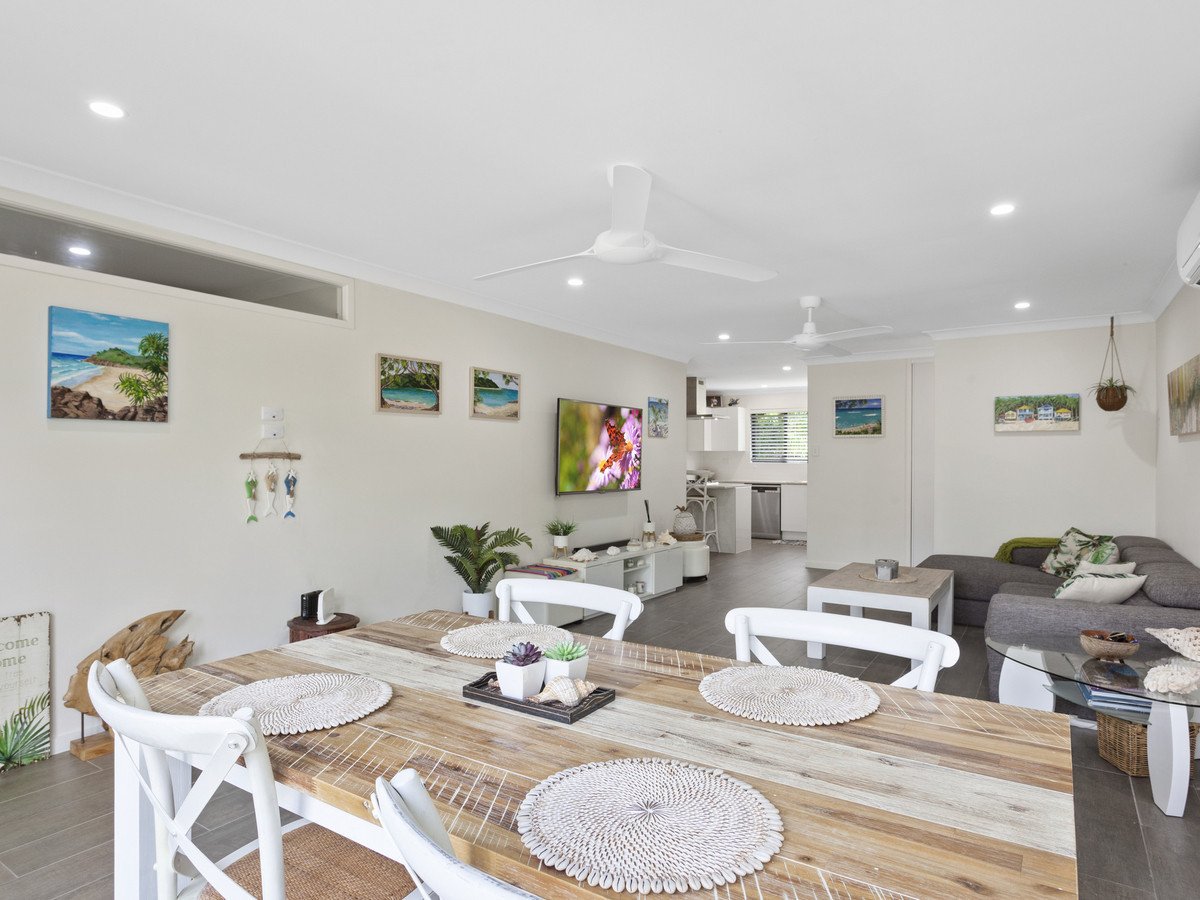 2/9 Crisp Court Miami 10