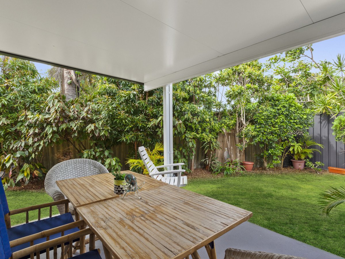 2/9 Crisp Court Miami 12