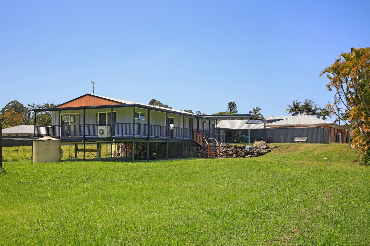 29 Daffodil Street Tallebudgera 25